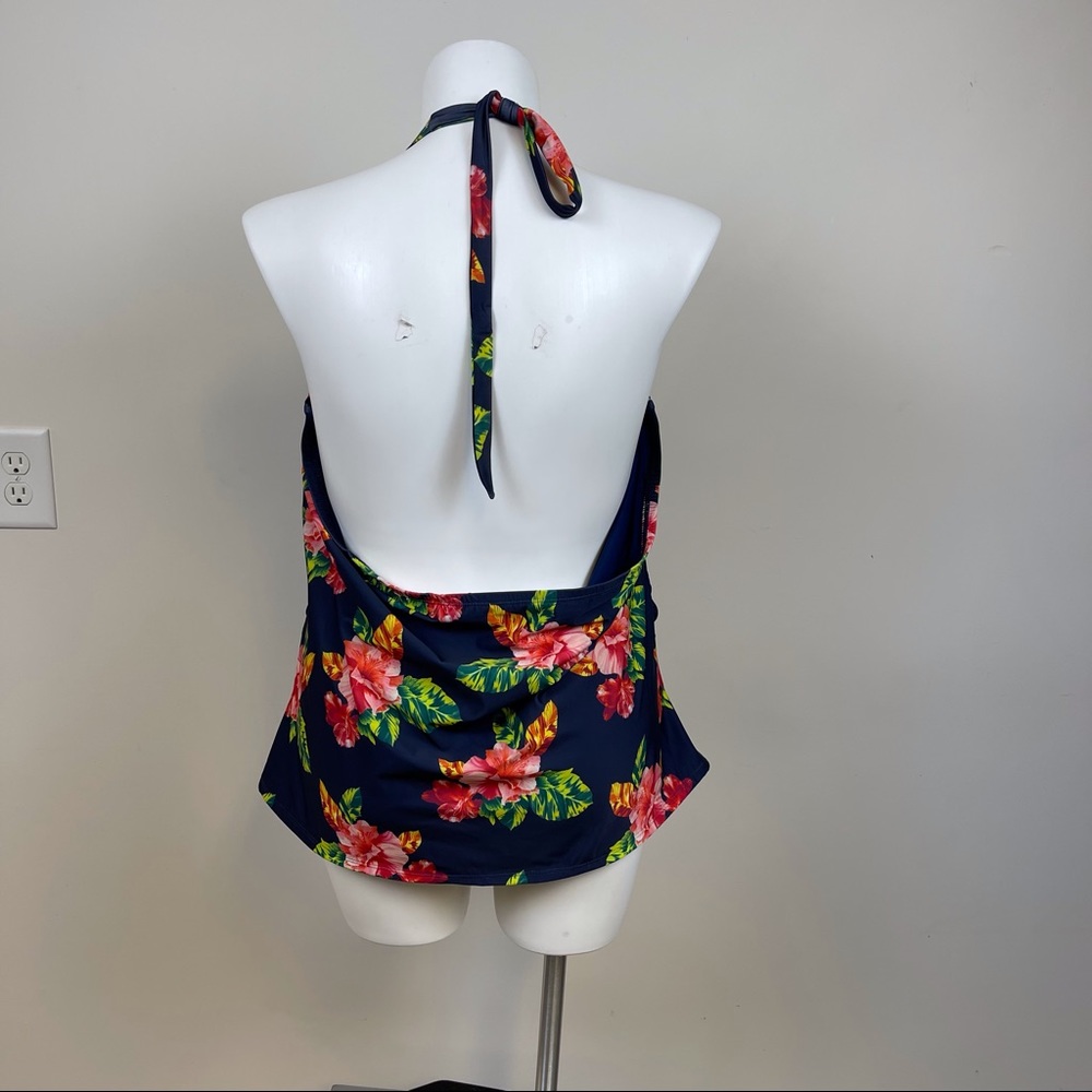 Jacquelyn Smith Plus Size Bathing Suit Top Only - Picture 4 of 4